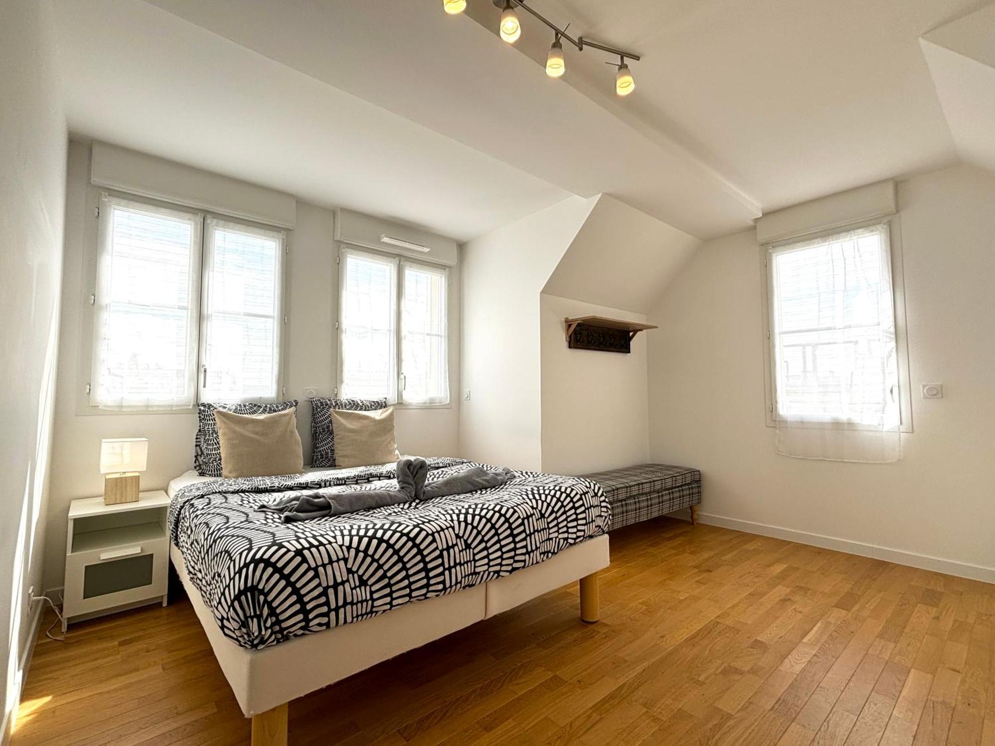 L Eiffel Disney 5Min Paris 35Min Parking Terrasse Serris Exteriör bild