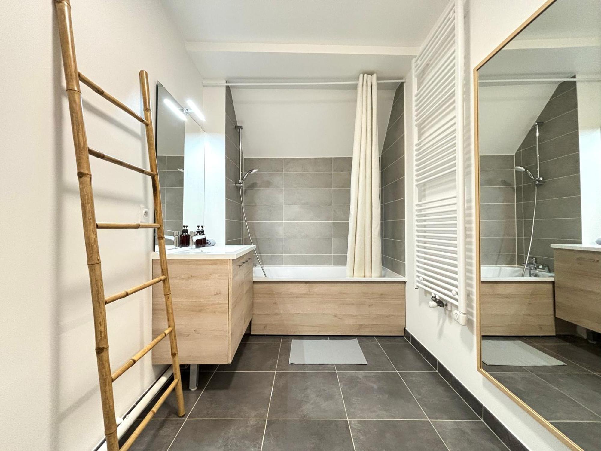 L Eiffel Disney 5Min Paris 35Min Parking Terrasse Serris Exteriör bild
